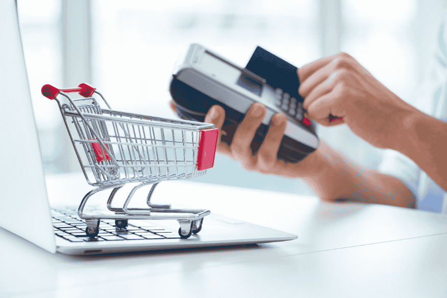 Pago de compras online con tarjeta y carrito digital para evitar devoluciones y costos extra